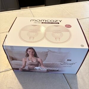 MomCozy M5 BRAND NEW